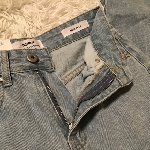 High Waisted Cotton On Mom Jeans NWT - Picture 5 of 9